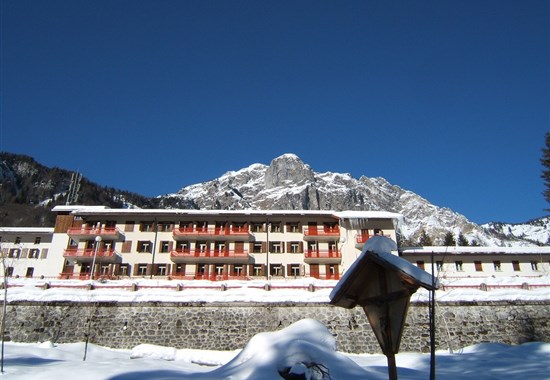 HOTEL VILLAGGIO DOLOMITICO PIANI DI LUZZA - Sappada